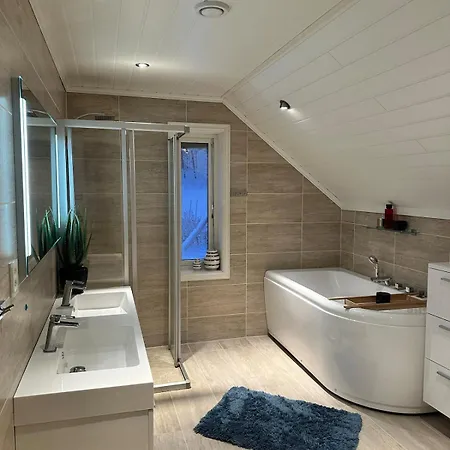 Villa Large Family With Good Standards Gjøvik